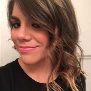 Meet your Posher, Steph